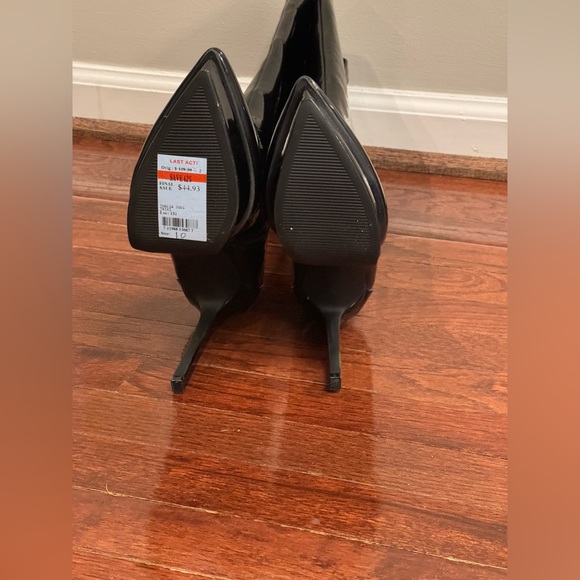 Black Patent Leather Knee-High Boots - Picture 5 of 5